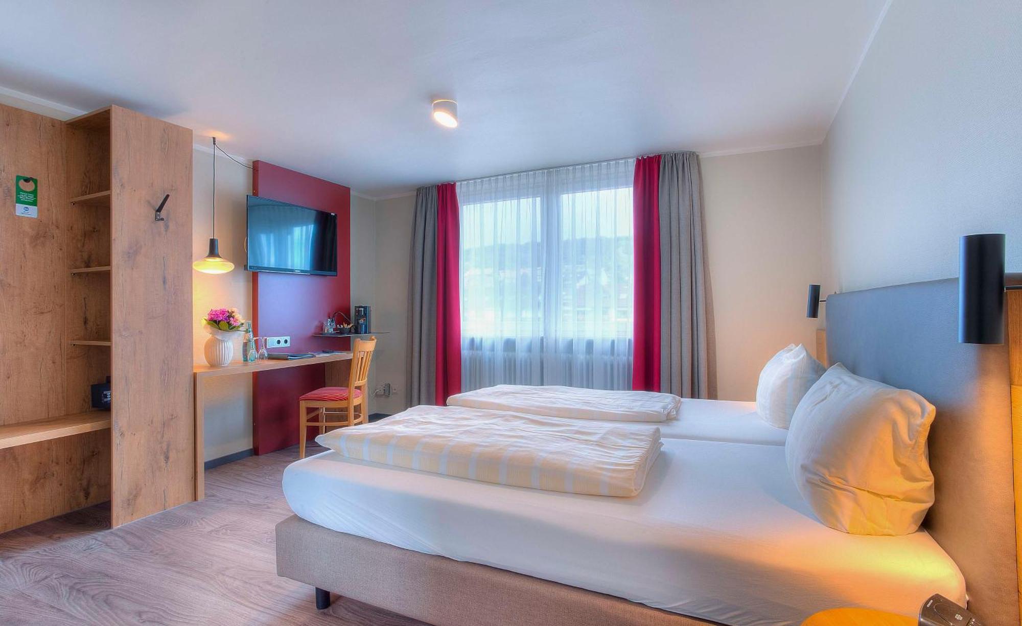 Best Western Hotel Brunnenhof Weibersbrunn Exterior foto