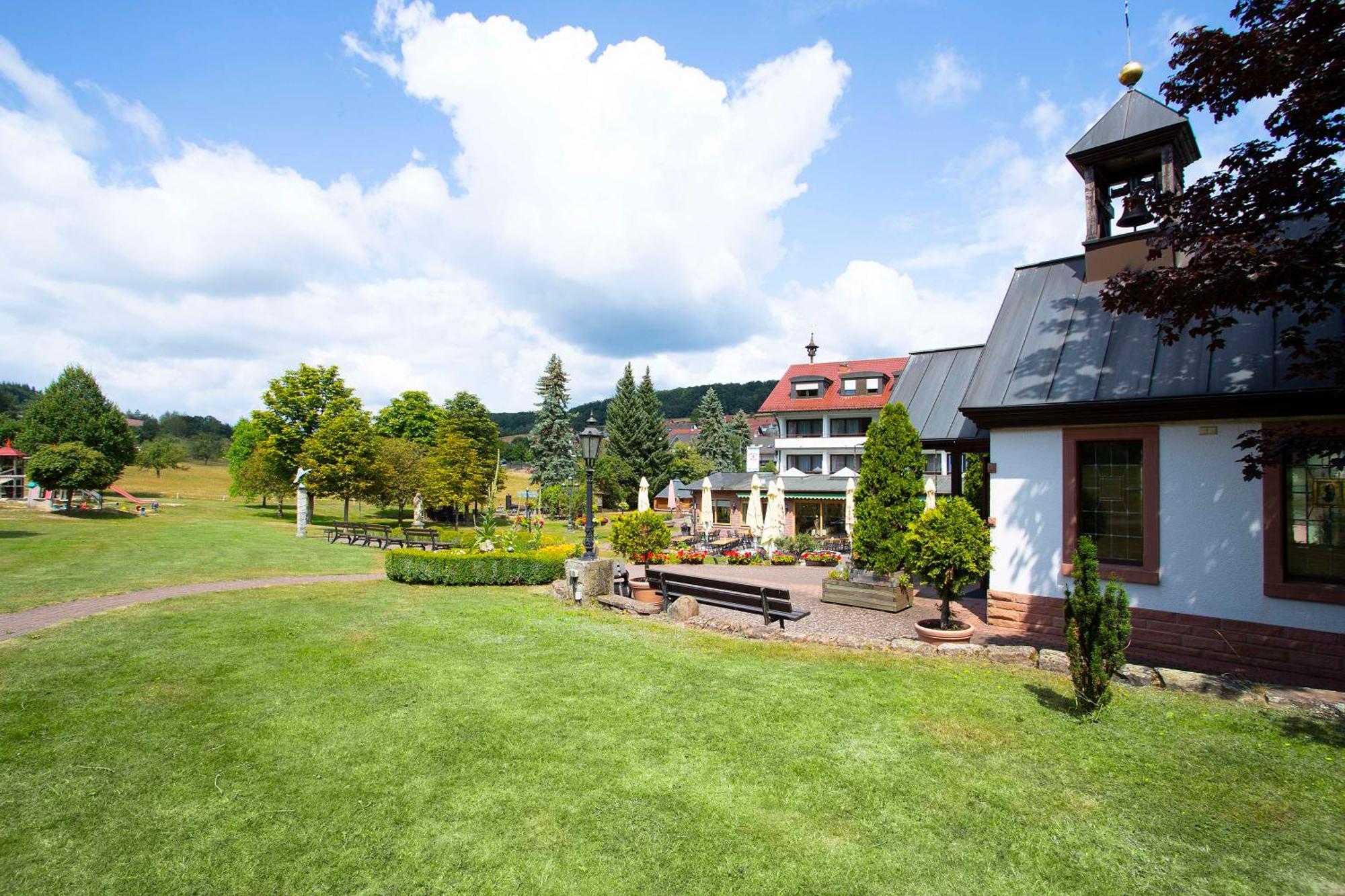 Best Western Hotel Brunnenhof Weibersbrunn Exterior foto